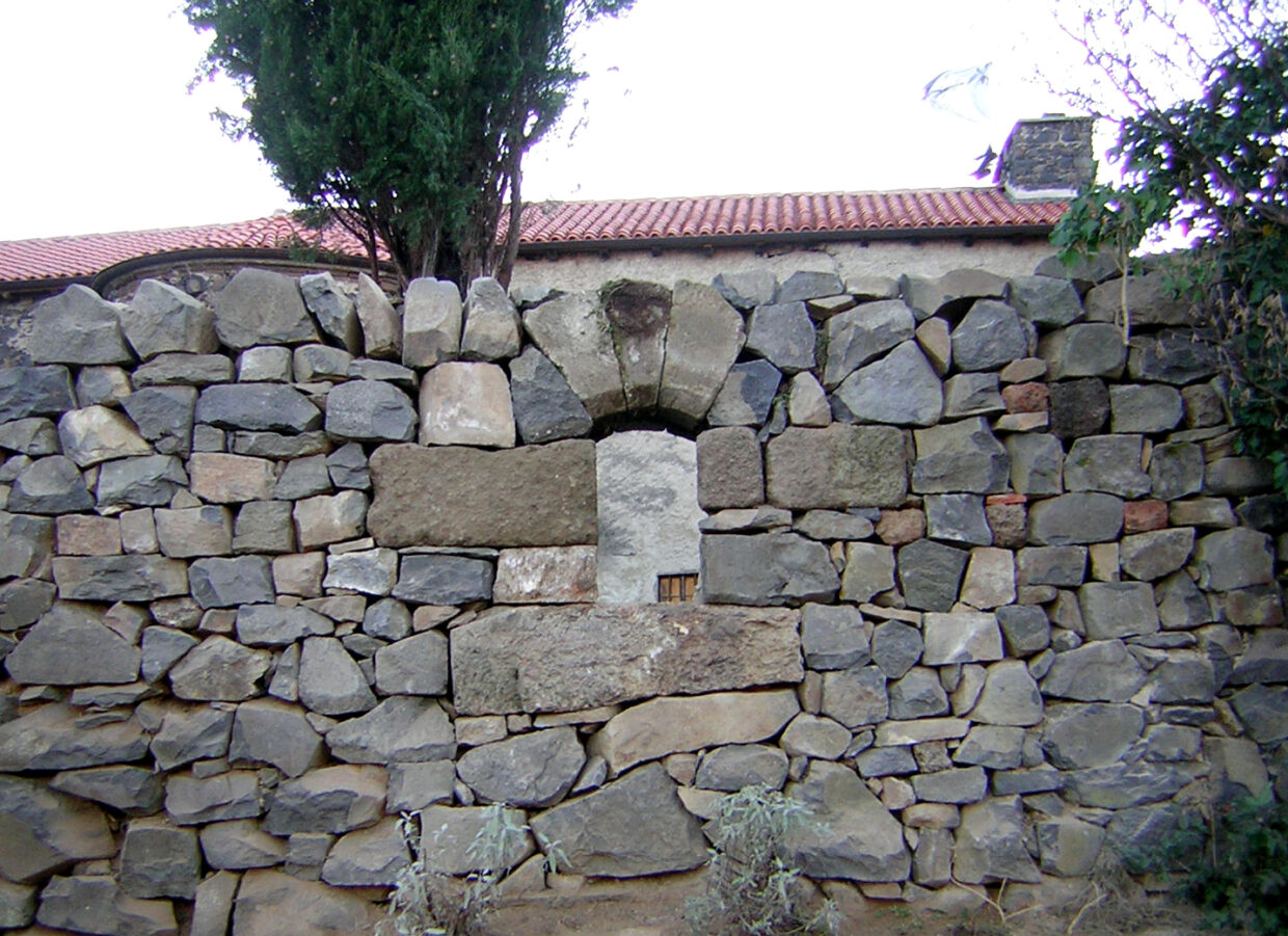 Escaliers, soutènement et clôture en pierre sèche à saint arcon d'allier en haute-loire