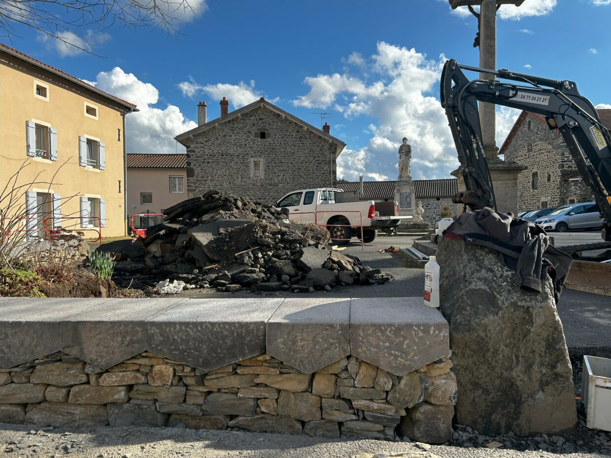 muret d'aménagement en pierre sèche Haute-Loire
