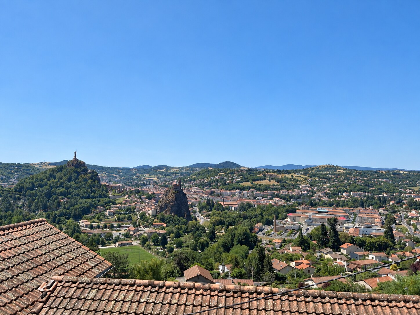 Paysage volcanique autour du Puy-en-Velay en Auvergne